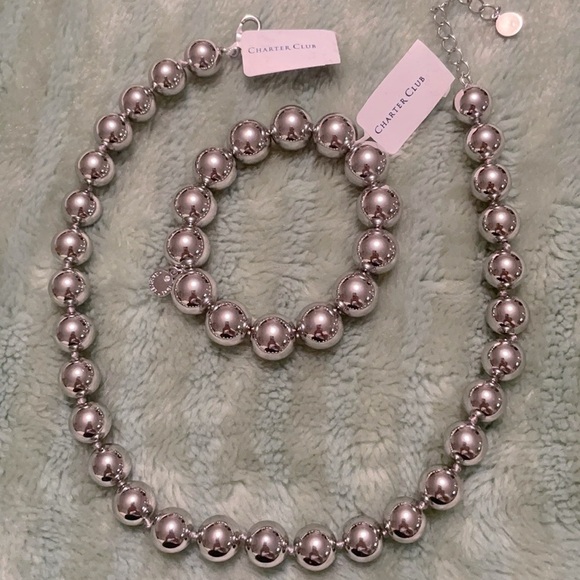 NWT SILVER TONE LARGE BEAD 16-18” NECKLACE and BRACELET set. Charter club - Picture 2 of 12